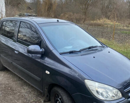 Серый Хендай Гетц, объемом двигателя 1.4 л и пробегом 200 тыс. км за 3500 $, фото 3 на Automoto.ua