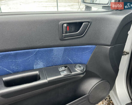 Серый Хендай Гетц, объемом двигателя 1.09 л и пробегом 269 тыс. км за 3950 $, фото 26 на Automoto.ua