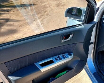 Серый Хендай Гетц, объемом двигателя 1.6 л и пробегом 174 тыс. км за 4500 $, фото 3 на Automoto.ua