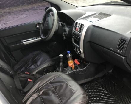 Серый Хендай Гетц, объемом двигателя 1.4 л и пробегом 280 тыс. км за 3500 $, фото 5 на Automoto.ua