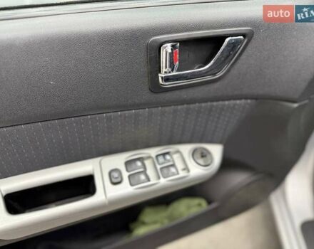 Сірий Хендай Гетц, об'ємом двигуна 1.4 л та пробігом 210 тис. км за 5600 $, фото 21 на Automoto.ua