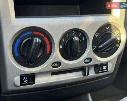 Сірий Хендай Гетц, об'ємом двигуна 1.6 л та пробігом 159 тис. км за 6900 $, фото 26 на Automoto.ua