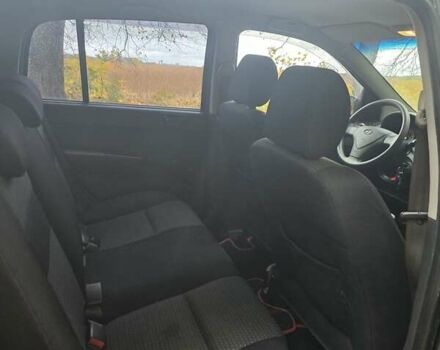 Серый Хендай Гетц, объемом двигателя 1.4 л и пробегом 84 тыс. км за 6100 $, фото 2 на Automoto.ua