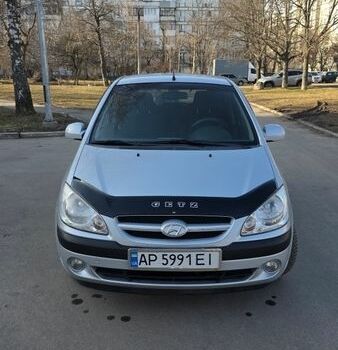 Серый Хендай Гетц, объемом двигателя 1.4 л и пробегом 210 тыс. км за 4700 $, фото 1 на Automoto.ua