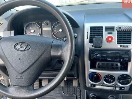 Сірий Хендай Гетц, об'ємом двигуна 1.4 л та пробігом 200 тис. км за 4200 $, фото 1 на Automoto.ua