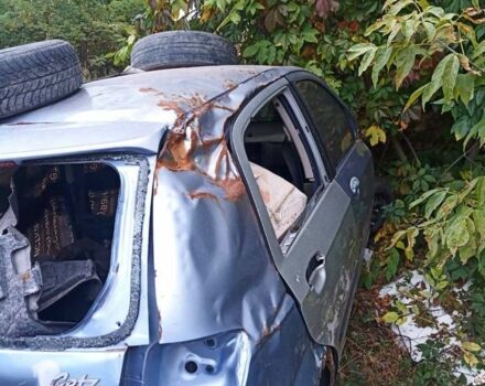 Синий Хендай Гетц, объемом двигателя 1.3 л и пробегом 220 тыс. км за 450 $, фото 2 на Automoto.ua