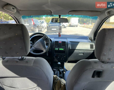 Синій Хендай Гетц, об'ємом двигуна 1.09 л та пробігом 213 тис. км за 2700 $, фото 5 на Automoto.ua