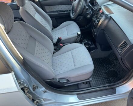 Синій Хендай Гетц, об'ємом двигуна 1.3 л та пробігом 122 тис. км за 3800 $, фото 5 на Automoto.ua