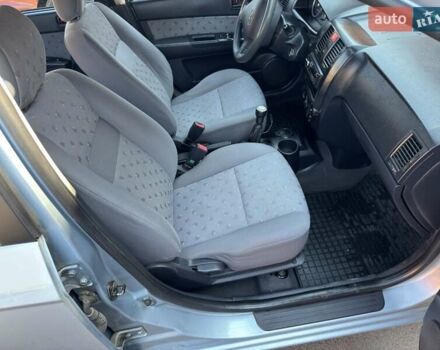 Синий Хендай Гетц, объемом двигателя 1.3 л и пробегом 122 тыс. км за 3850 $, фото 4 на Automoto.ua