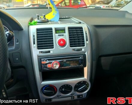 Синий Хендай Гетц, объемом двигателя 1.4 л и пробегом 132 тыс. км за 6000 $, фото 4 на Automoto.ua