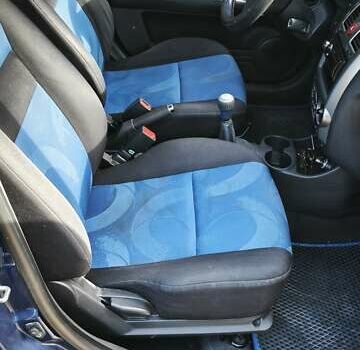 Синий Хендай Гетц, объемом двигателя 1.6 л и пробегом 208 тыс. км за 4350 $, фото 15 на Automoto.ua