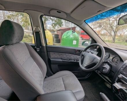 Зеленый Хендай Гетц, объемом двигателя 1.3 л и пробегом 150 тыс. км за 3700 $, фото 5 на Automoto.ua