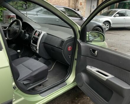 Зеленый Хендай Гетц, объемом двигателя 1.4 л и пробегом 218 тыс. км за 3500 $, фото 5 на Automoto.ua