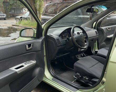 Зеленый Хендай Гетц, объемом двигателя 1.4 л и пробегом 218 тыс. км за 3500 $, фото 4 на Automoto.ua