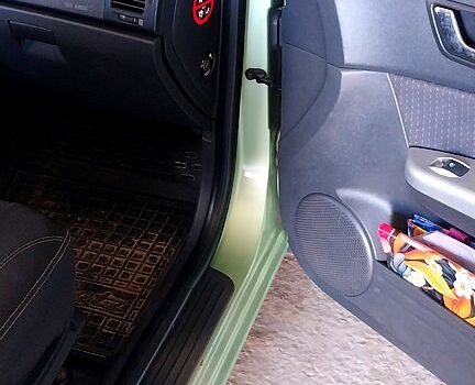 Зеленый Хендай Гетц, объемом двигателя 1.4 л и пробегом 137 тыс. км за 5150 $, фото 3 на Automoto.ua