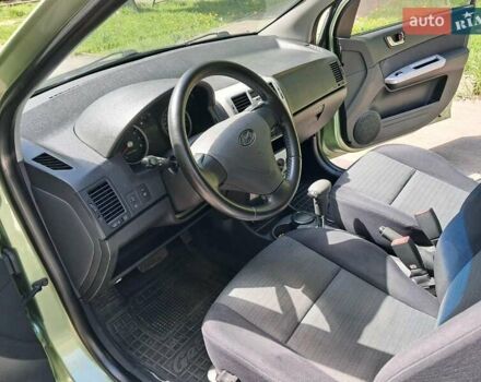 Зеленый Хендай Гетц, объемом двигателя 1.4 л и пробегом 163 тыс. км за 6000 $, фото 3 на Automoto.ua