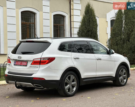 Белый Хендай Гранд Санта Фе, объемом двигателя 2.2 л и пробегом 208 тыс. км за 17700 $, фото 7 на Automoto.ua