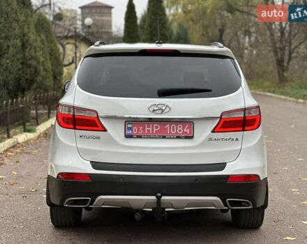 Белый Хендай Гранд Санта Фе, объемом двигателя 2.2 л и пробегом 208 тыс. км за 17700 $, фото 10 на Automoto.ua