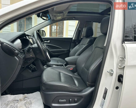 Белый Хендай Гранд Санта Фе, объемом двигателя 2.2 л и пробегом 208 тыс. км за 17700 $, фото 18 на Automoto.ua