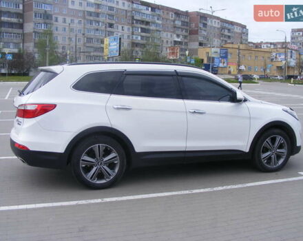 Белый Хендай Гранд Санта Фе, объемом двигателя 2.2 л и пробегом 99 тыс. км за 21000 $, фото 8 на Automoto.ua