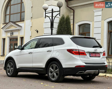 Белый Хендай Гранд Санта Фе, объемом двигателя 2.2 л и пробегом 208 тыс. км за 17700 $, фото 12 на Automoto.ua