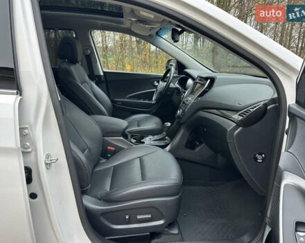 Белый Хендай Гранд Санта Фе, объемом двигателя 2.2 л и пробегом 208 тыс. км за 17700 $, фото 27 на Automoto.ua