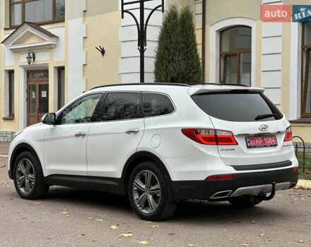 Белый Хендай Гранд Санта Фе, объемом двигателя 2.2 л и пробегом 208 тыс. км за 17700 $, фото 11 на Automoto.ua