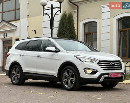 Белый Хендай Гранд Санта Фе, объемом двигателя 2.2 л и пробегом 208 тыс. км за 17700 $, фото 5 на Automoto.ua