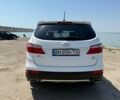 Белый Хендай Гранд Санта Фе, объемом двигателя 2.2 л и пробегом 216 тыс. км за 18000 $, фото 5 на Automoto.ua
