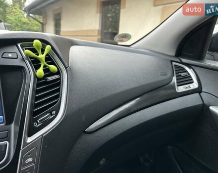 Белый Хендай Гранд Санта Фе, объемом двигателя 2.2 л и пробегом 231 тыс. км за 19197 $, фото 29 на Automoto.ua