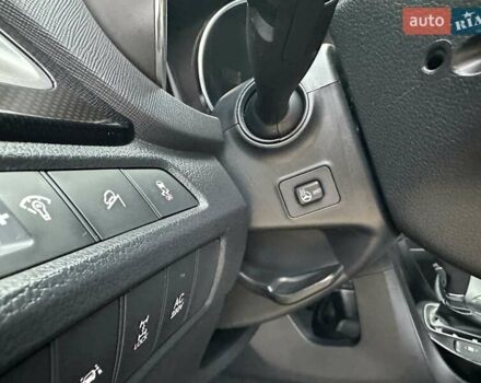 Белый Хендай Гранд Санта Фе, объемом двигателя 2.2 л и пробегом 231 тыс. км за 19197 $, фото 4 на Automoto.ua