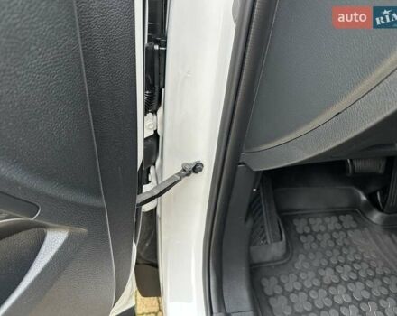 Белый Хендай Гранд Санта Фе, объемом двигателя 2.2 л и пробегом 231 тыс. км за 19197 $, фото 145 на Automoto.ua