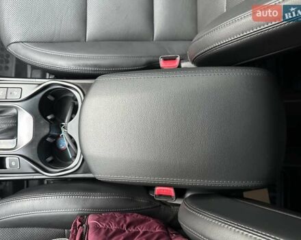 Белый Хендай Гранд Санта Фе, объемом двигателя 2.2 л и пробегом 231 тыс. км за 19197 $, фото 30 на Automoto.ua