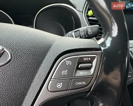 Белый Хендай Гранд Санта Фе, объемом двигателя 2.2 л и пробегом 231 тыс. км за 19197 $, фото 17 на Automoto.ua