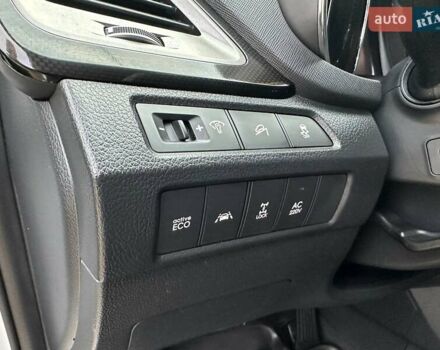 Белый Хендай Гранд Санта Фе, объемом двигателя 2.2 л и пробегом 231 тыс. км за 19197 $, фото 8 на Automoto.ua