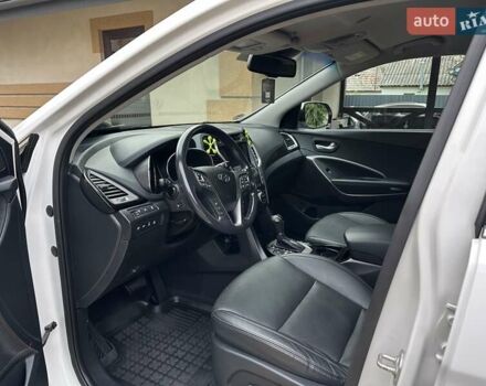 Белый Хендай Гранд Санта Фе, объемом двигателя 2.2 л и пробегом 231 тыс. км за 19197 $, фото 140 на Automoto.ua