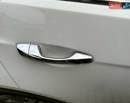 Белый Хендай Гранд Санта Фе, объемом двигателя 2.2 л и пробегом 231 тыс. км за 19197 $, фото 136 на Automoto.ua