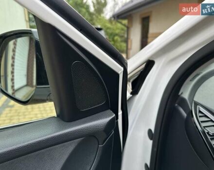 Белый Хендай Гранд Санта Фе, объемом двигателя 2.2 л и пробегом 231 тыс. км за 19197 $, фото 143 на Automoto.ua