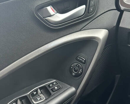 Белый Хендай Гранд Санта Фе, объемом двигателя 2.2 л и пробегом 187 тыс. км за 19800 $, фото 9 на Automoto.ua