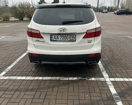 Белый Хендай Гранд Санта Фе, объемом двигателя 2.2 л и пробегом 187 тыс. км за 19800 $, фото 3 на Automoto.ua