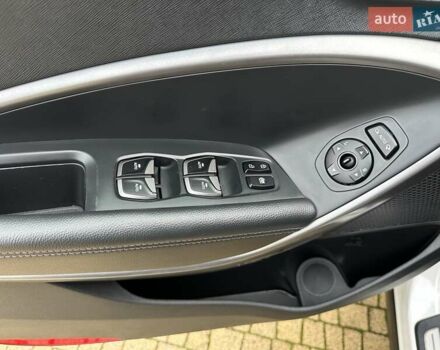 Белый Хендай Гранд Санта Фе, объемом двигателя 2.2 л и пробегом 231 тыс. км за 19197 $, фото 142 на Automoto.ua