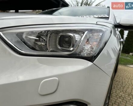 Белый Хендай Гранд Санта Фе, объемом двигателя 2.2 л и пробегом 231 тыс. км за 19197 $, фото 107 на Automoto.ua