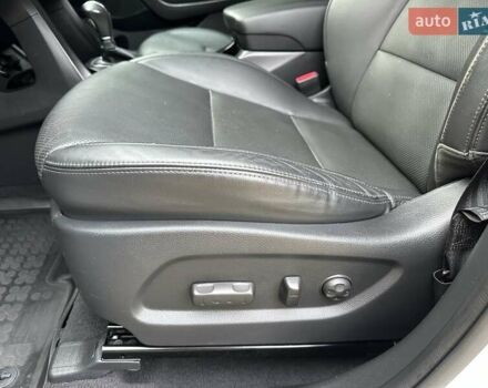 Белый Хендай Гранд Санта Фе, объемом двигателя 2.2 л и пробегом 231 тыс. км за 19197 $, фото 11 на Automoto.ua