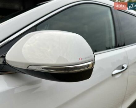 Белый Хендай Гранд Санта Фе, объемом двигателя 2.2 л и пробегом 231 тыс. км за 19197 $, фото 112 на Automoto.ua