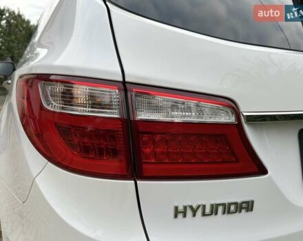 Белый Хендай Гранд Санта Фе, объемом двигателя 2.2 л и пробегом 231 тыс. км за 19197 $, фото 101 на Automoto.ua