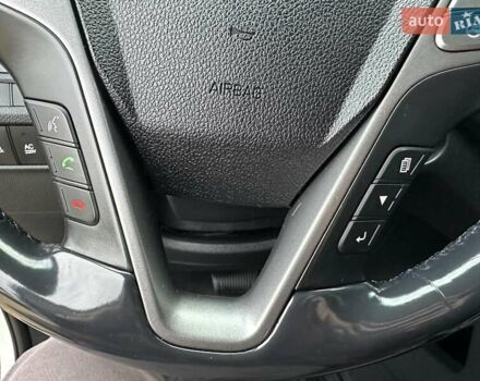 Белый Хендай Гранд Санта Фе, объемом двигателя 2.2 л и пробегом 231 тыс. км за 19197 $, фото 13 на Automoto.ua