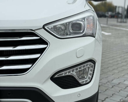 Белый Хендай Гранд Санта Фе, объемом двигателя 2.2 л и пробегом 149 тыс. км за 20777 $, фото 10 на Automoto.ua