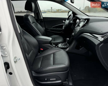 Белый Хендай Гранд Санта Фе, объемом двигателя 2.2 л и пробегом 149 тыс. км за 20777 $, фото 27 на Automoto.ua