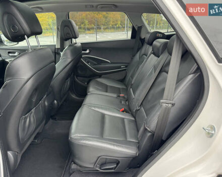 Белый Хендай Гранд Санта Фе, объемом двигателя 2.2 л и пробегом 149 тыс. км за 20777 $, фото 18 на Automoto.ua