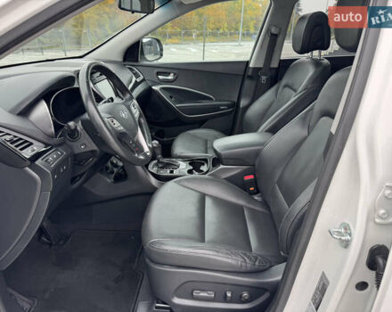 Белый Хендай Гранд Санта Фе, объемом двигателя 2.2 л и пробегом 149 тыс. км за 20777 $, фото 15 на Automoto.ua